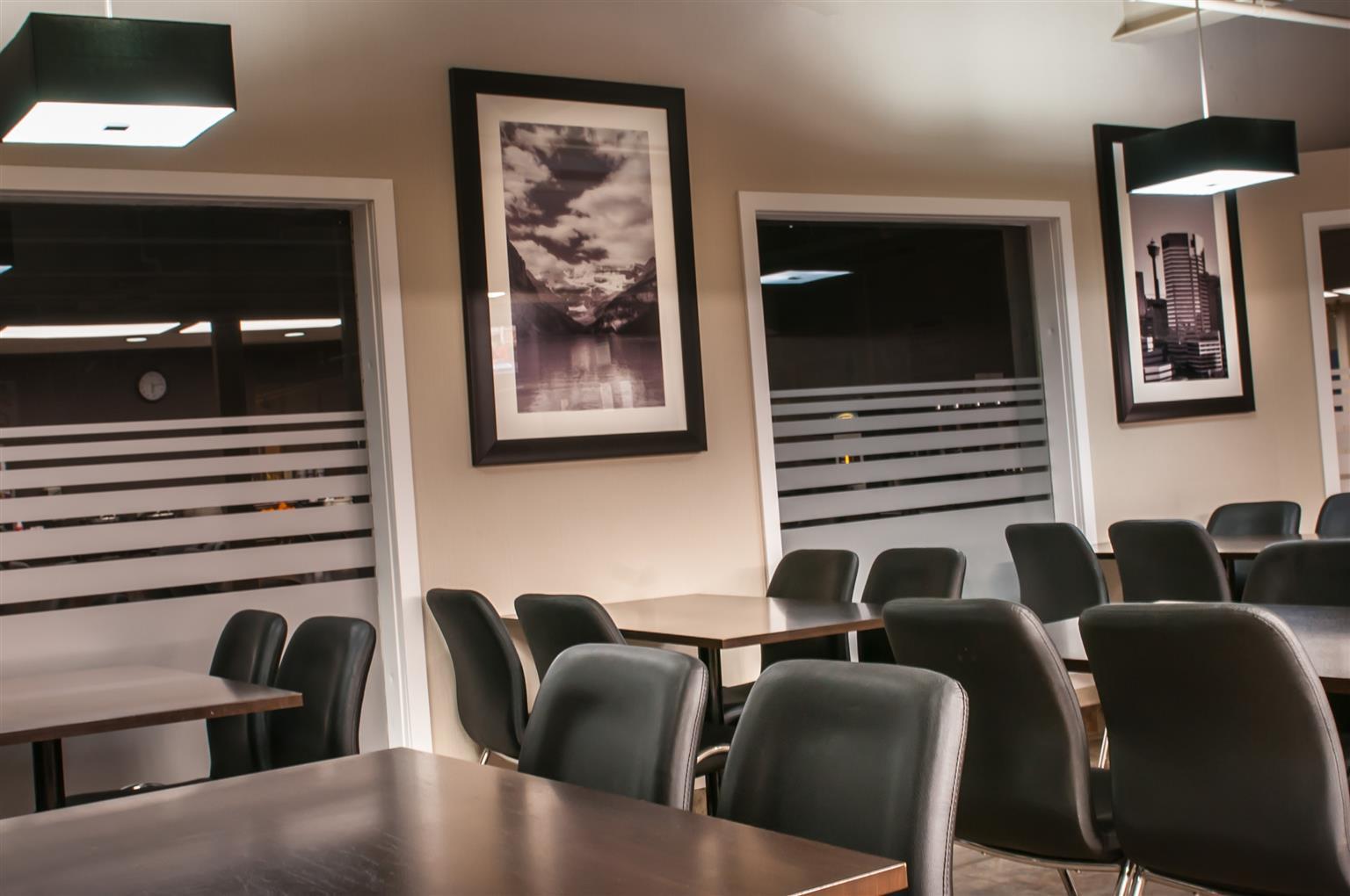 Hotel Western Airport 3*