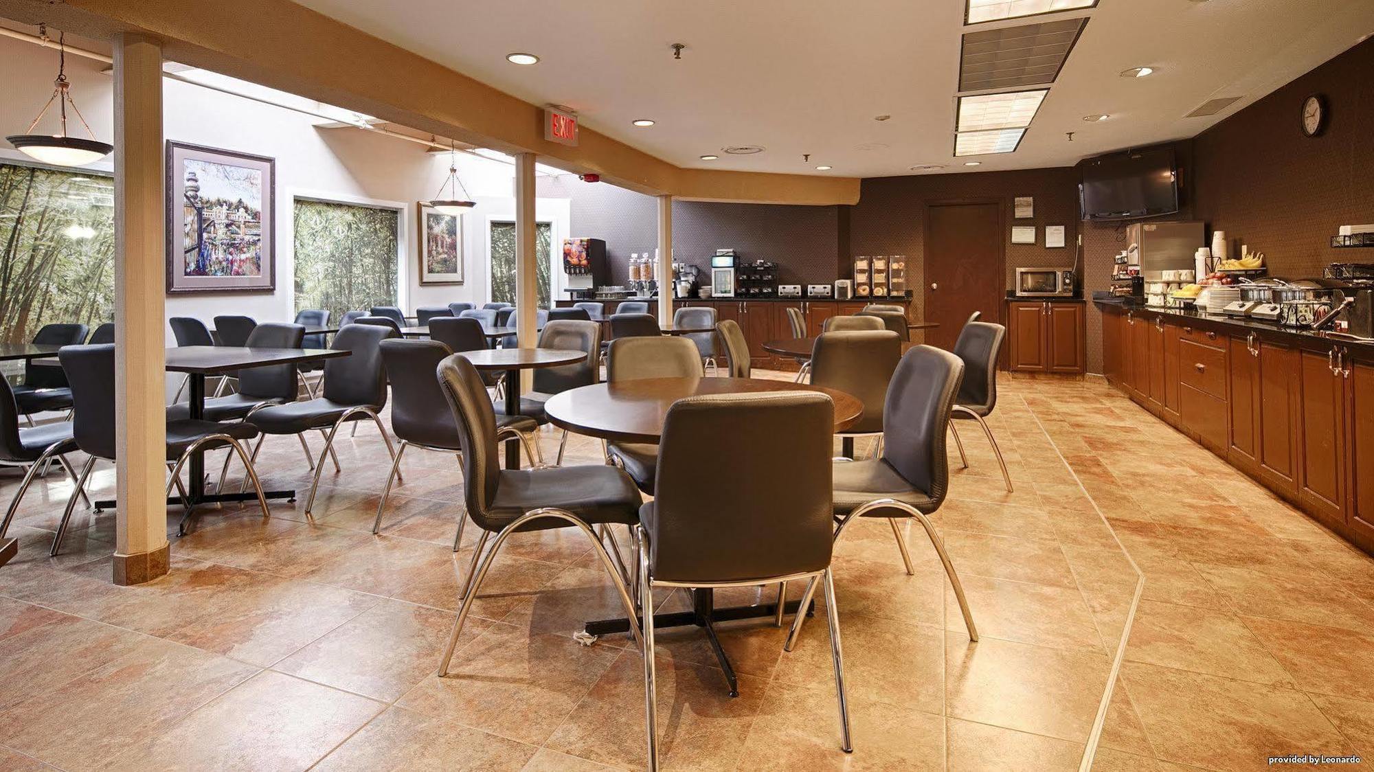 Hotel Western Airport 3*