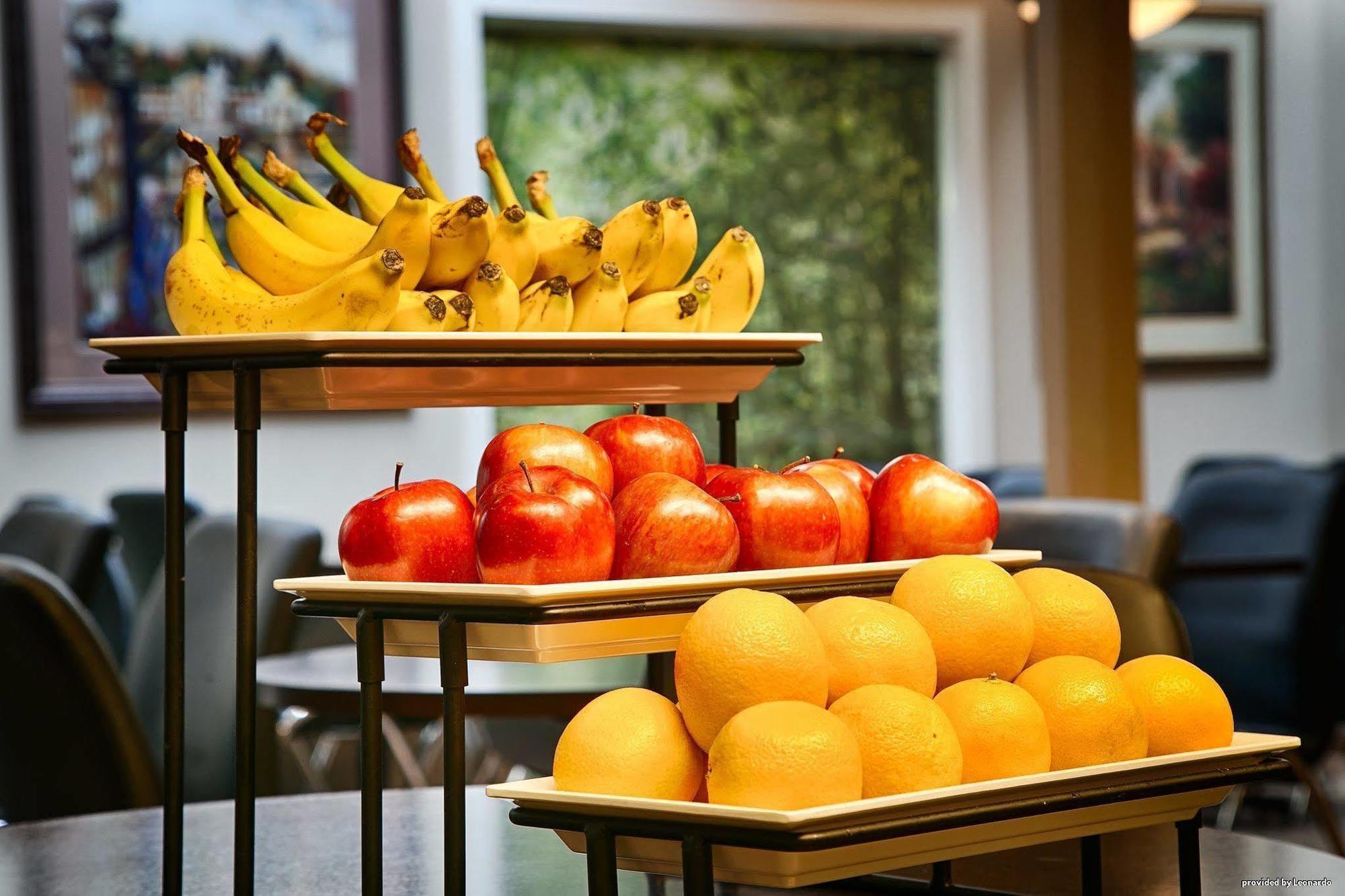 Hotel Western Airport 3*