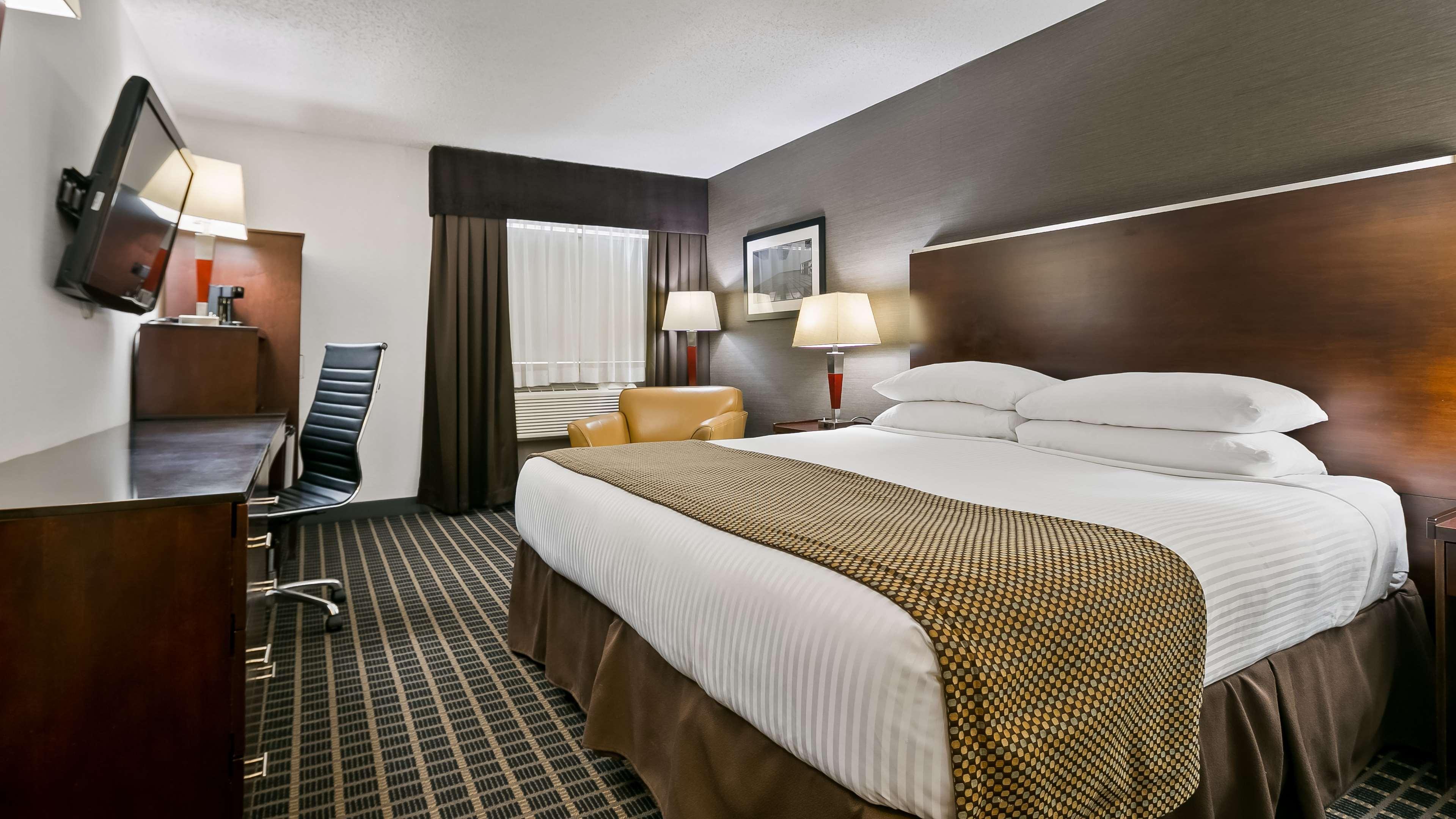 Hotel Western Airport 3*